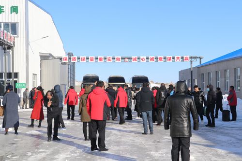 筑夢峰會(huì)核心客戶參觀通四方農(nóng)科共贏大道 筑夢峰會(huì)核心客戶參觀通四方農(nóng)科共贏大道